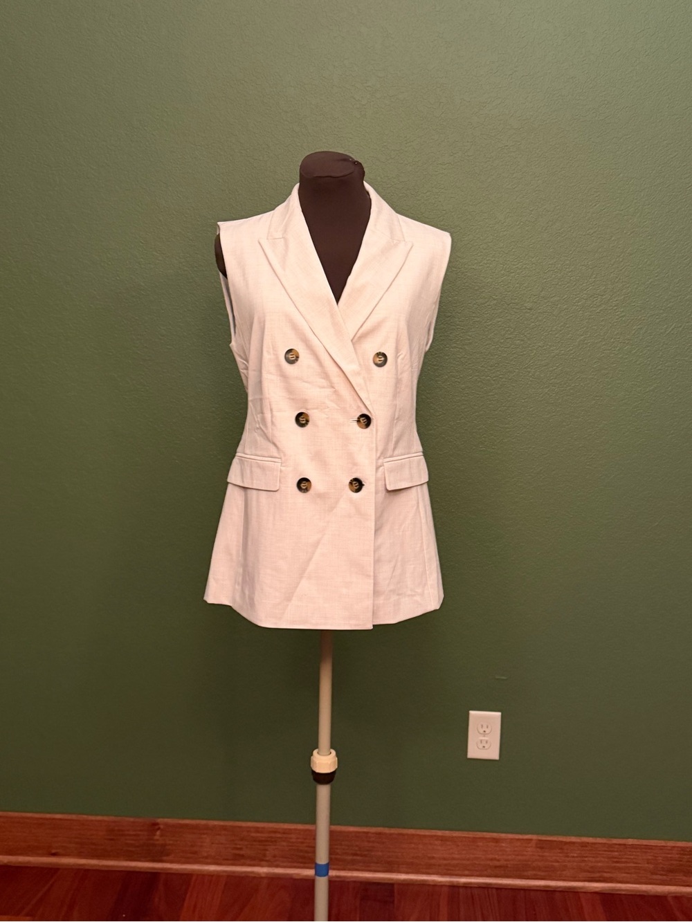 Ann Taylor Double-Breasted Cream Sleeveless Blazer Vest